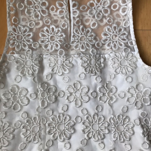 Banana Republic Lace Overlay Blouse Size 00 Petite - Picture 3 of 7